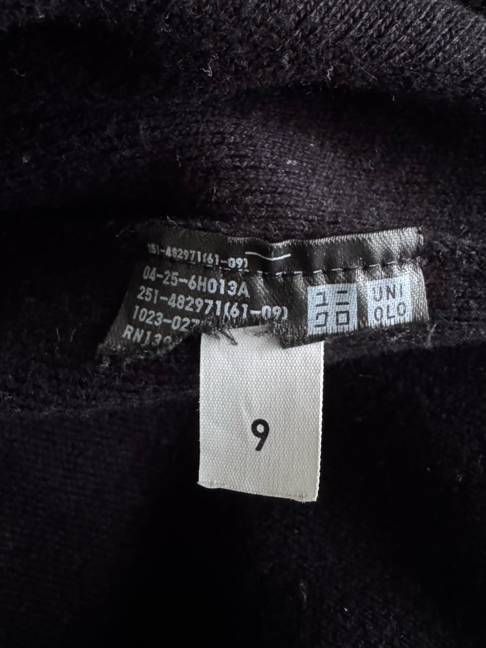 Uniqlo Black Long-Sleeve Polo Knit Top M - Picture 7 of 9